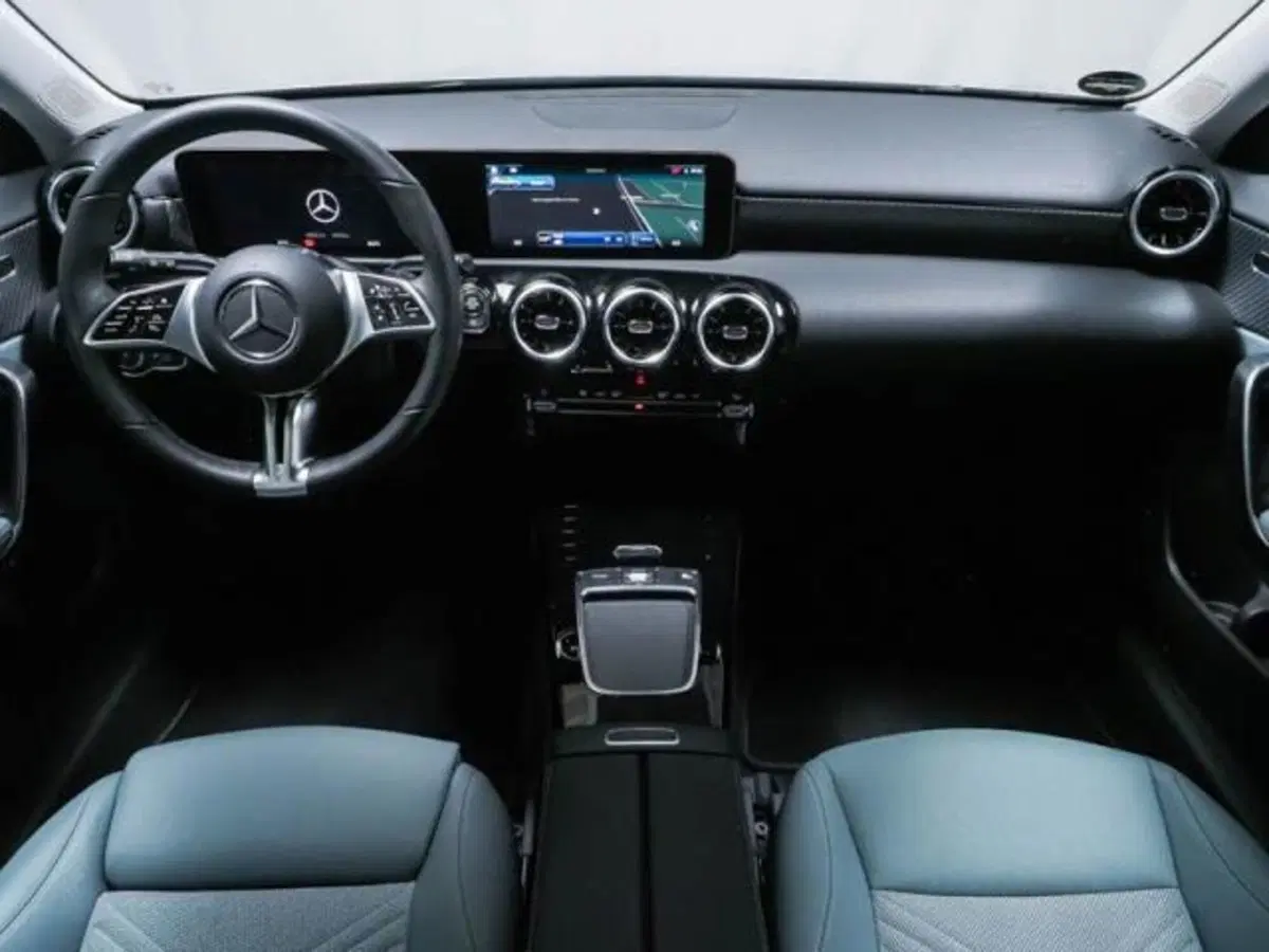 Mercedes-Benz Classe A usata a Milano (9)