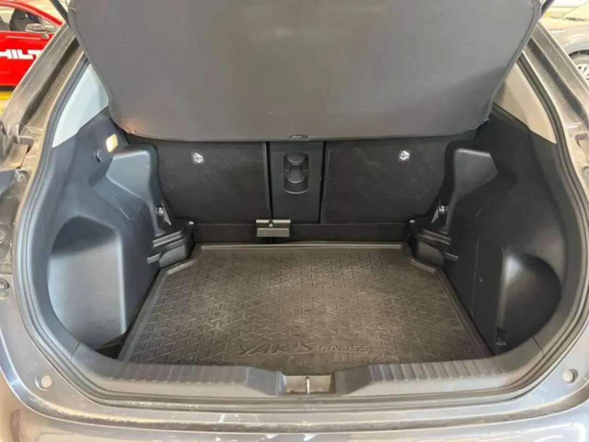Toyota Yaris Cross usata a Vercelli (11)