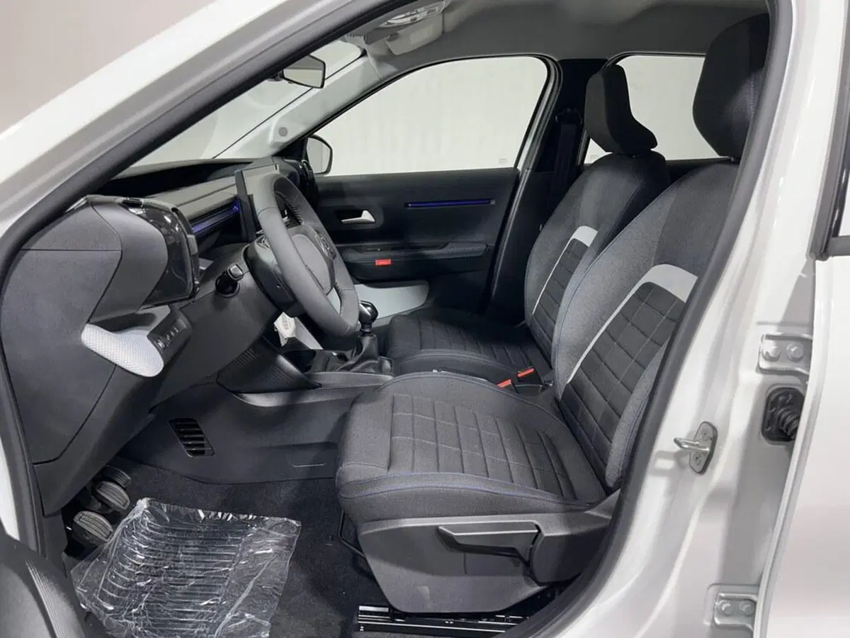 Citroen C3 Aircross nuova a Sondrio (9)