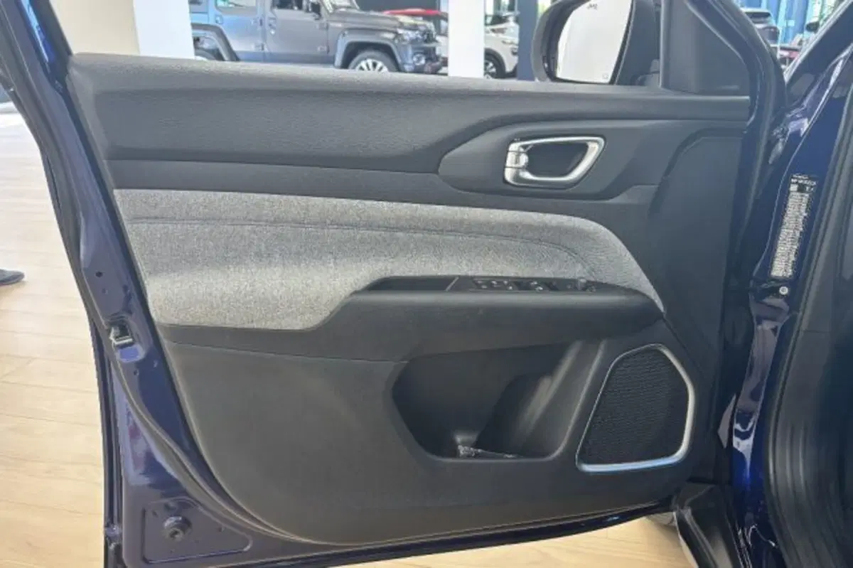 Jeep Compass usata a Latina (12)