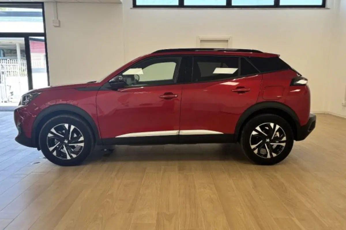Peugeot 2008 usata a Latina (4)