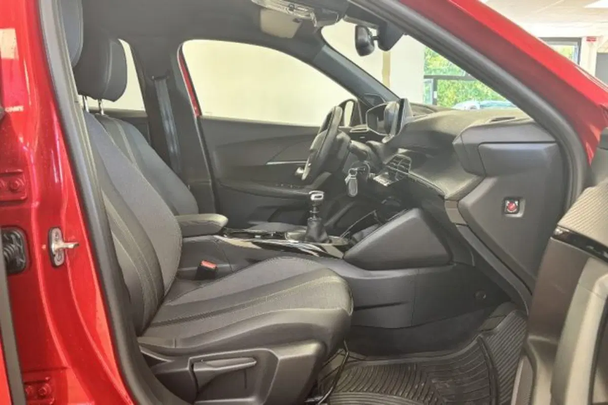Peugeot 2008 usata a Latina (8)