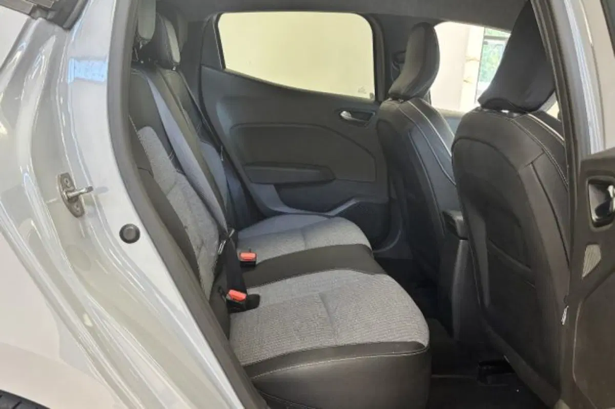 Renault Clio usata a Latina (10)