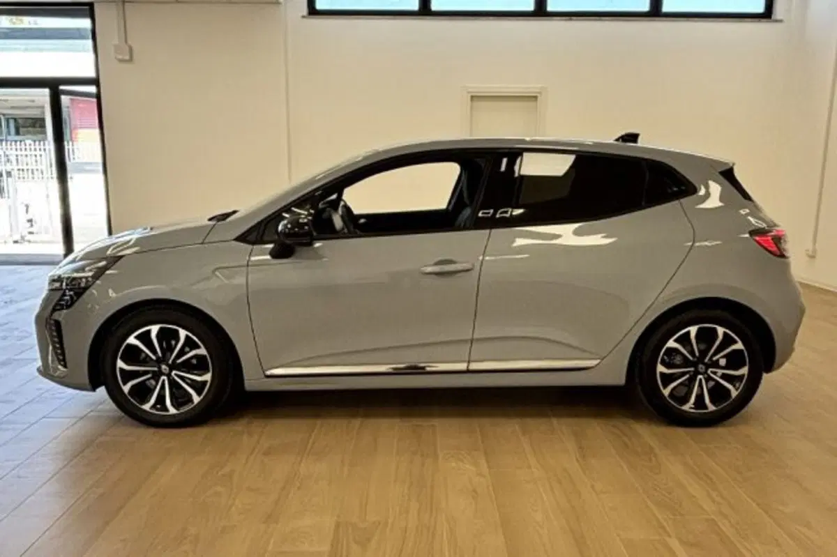 Renault Clio usata a Latina (4)
