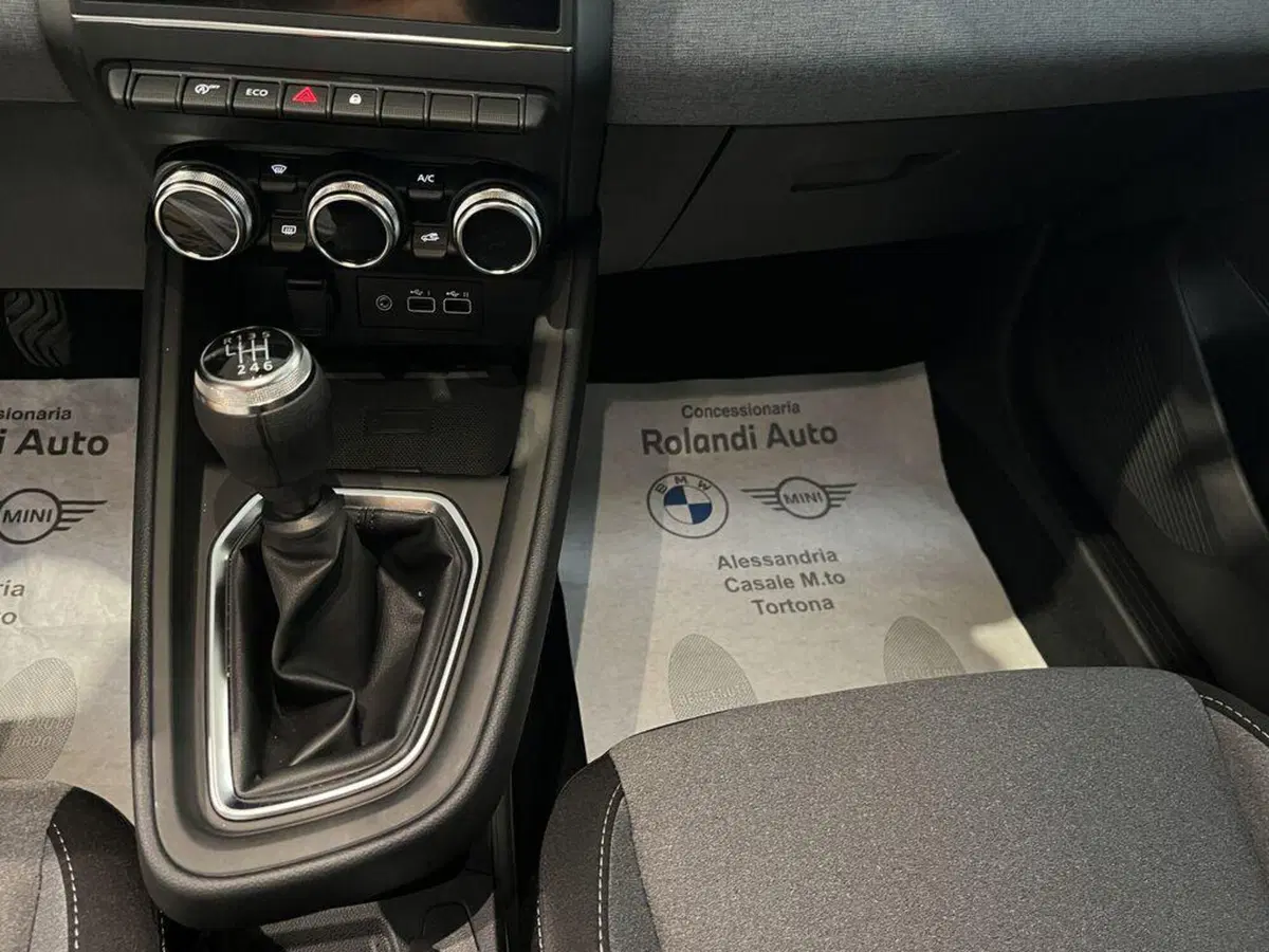 Mitsubishi Colt nuova a Alessandria (10)