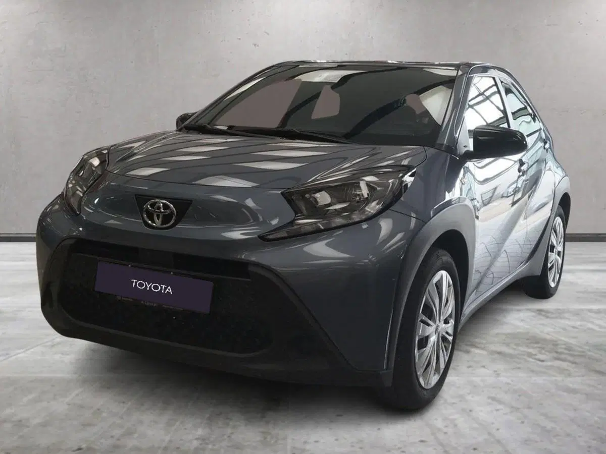 Toyota Aygo X usata a Roma