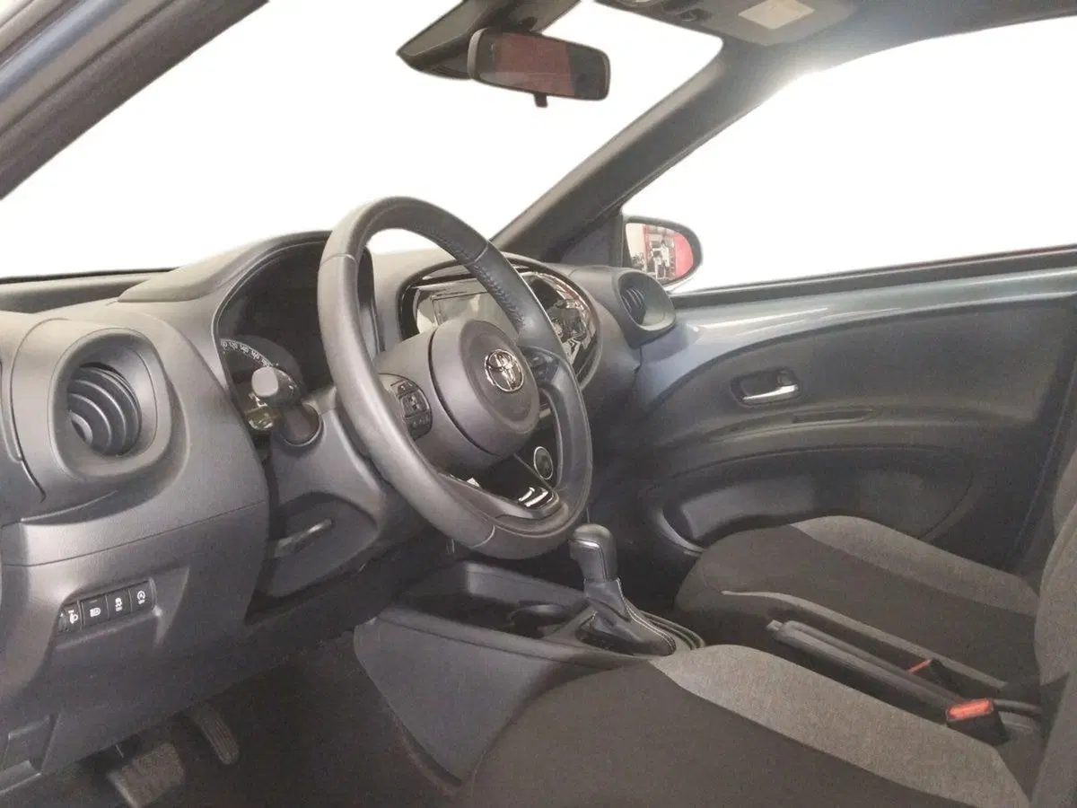 Toyota Aygo X usata a Roma (6)