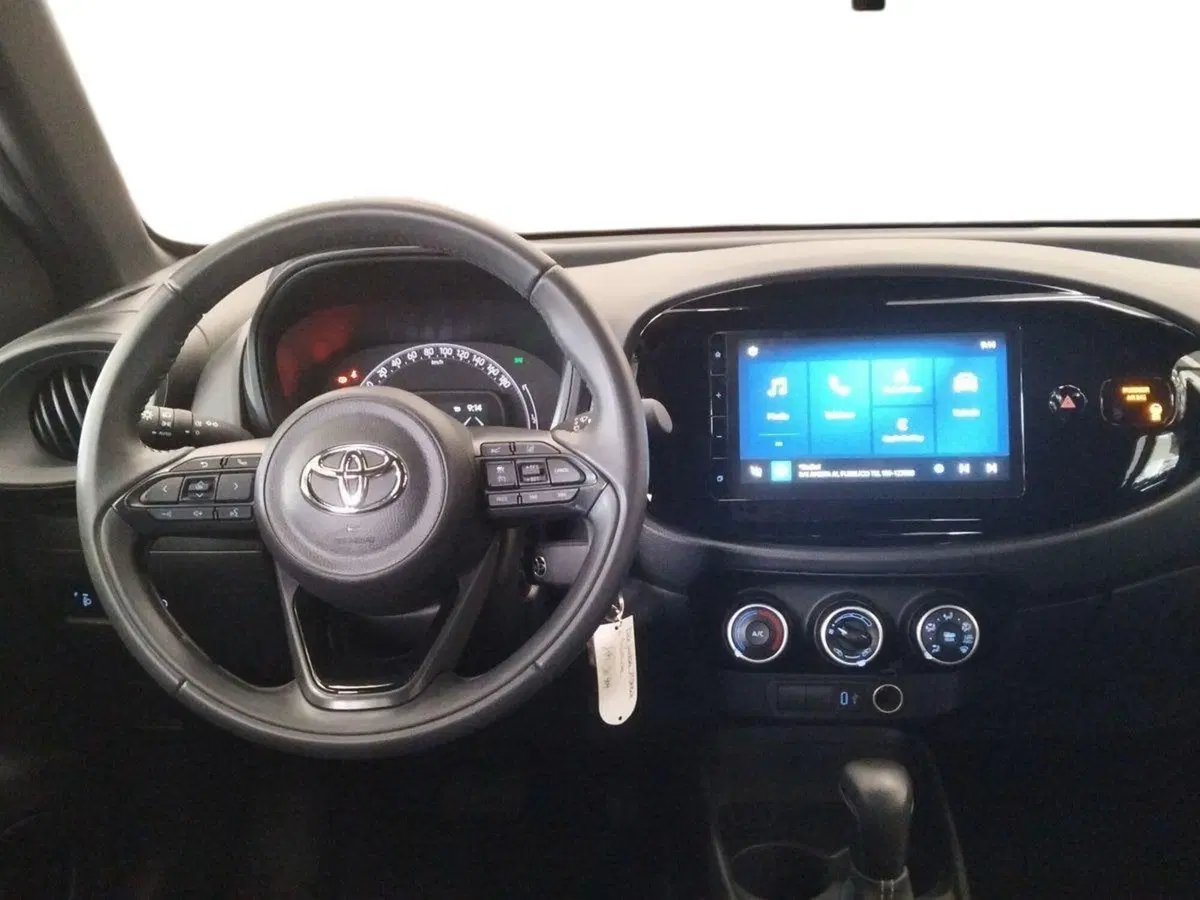Toyota Aygo X usata a Roma (7)