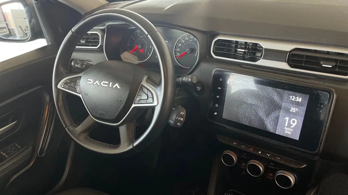 Dacia Duster usata a Catania (12)