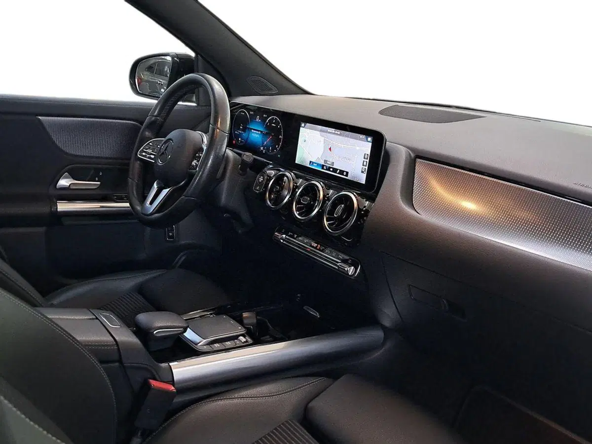 Mercedes-Benz GLA SUV usata a Rimini (12)