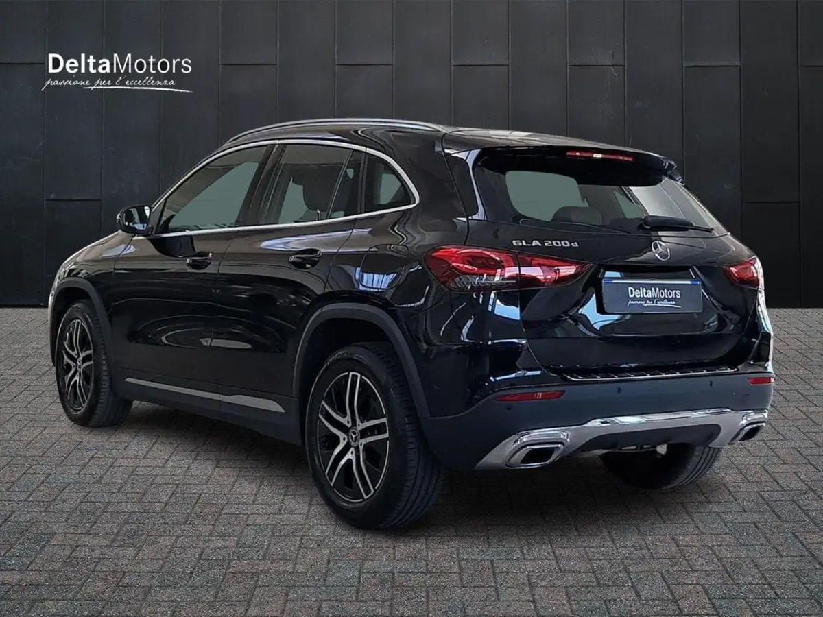 Mercedes-Benz GLA SUV usata a Rimini (3)
