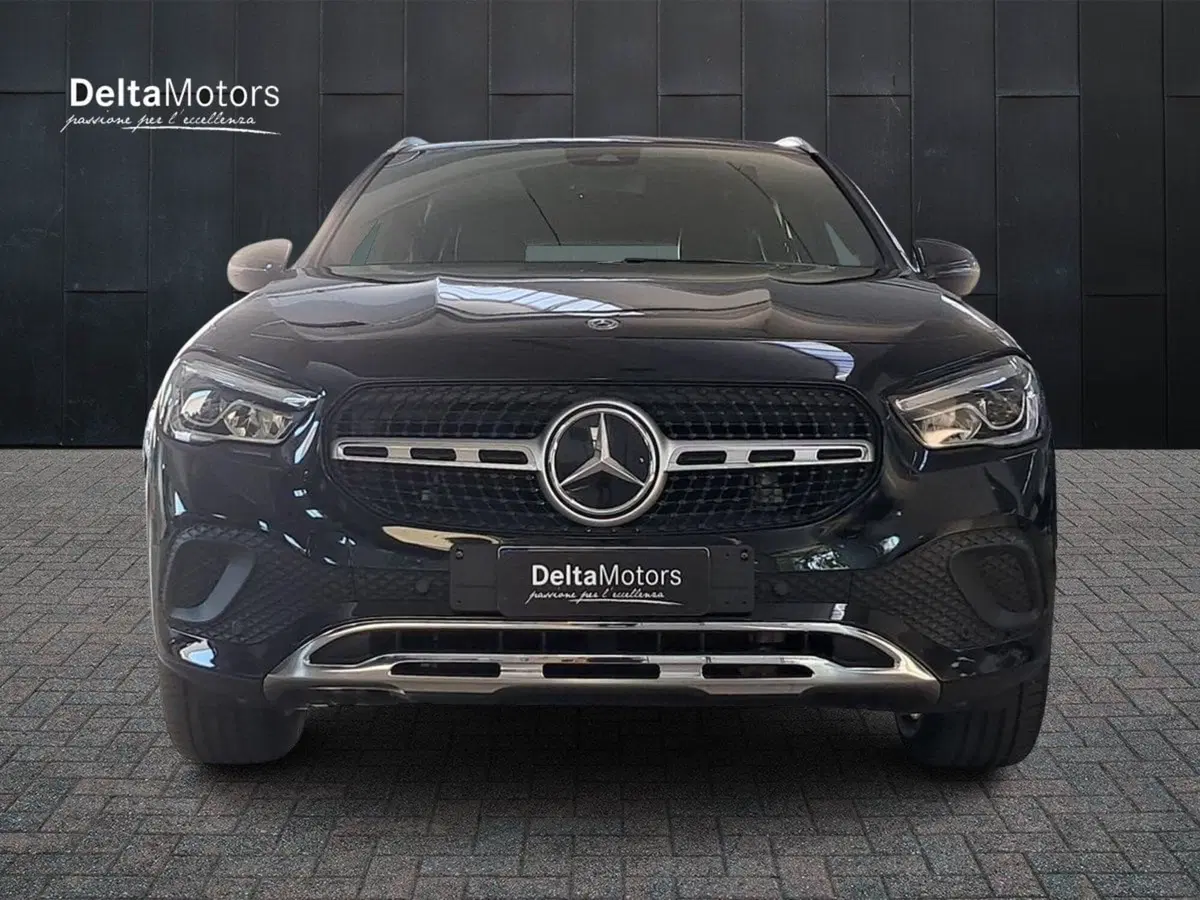 Mercedes-Benz GLA SUV usata a Rimini (6)