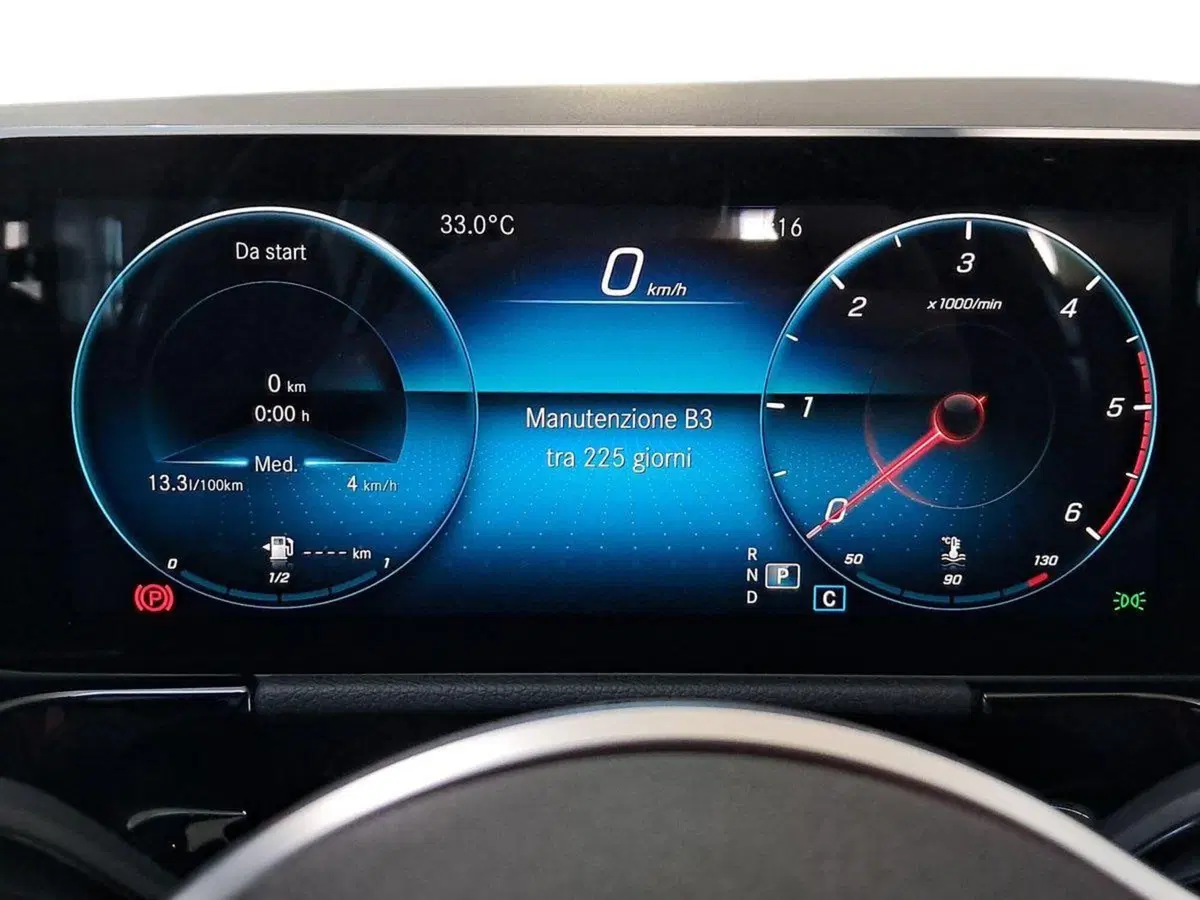 Mercedes-Benz GLA SUV usata a Rimini (9)