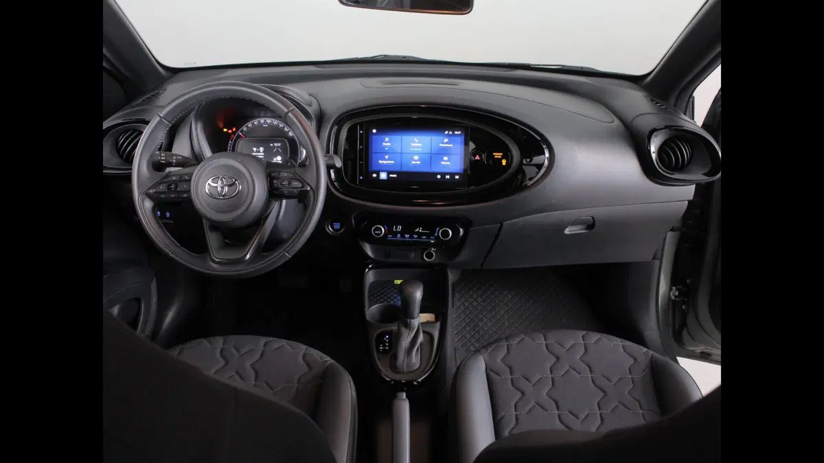 Toyota Aygo X usata a Palermo (8)
