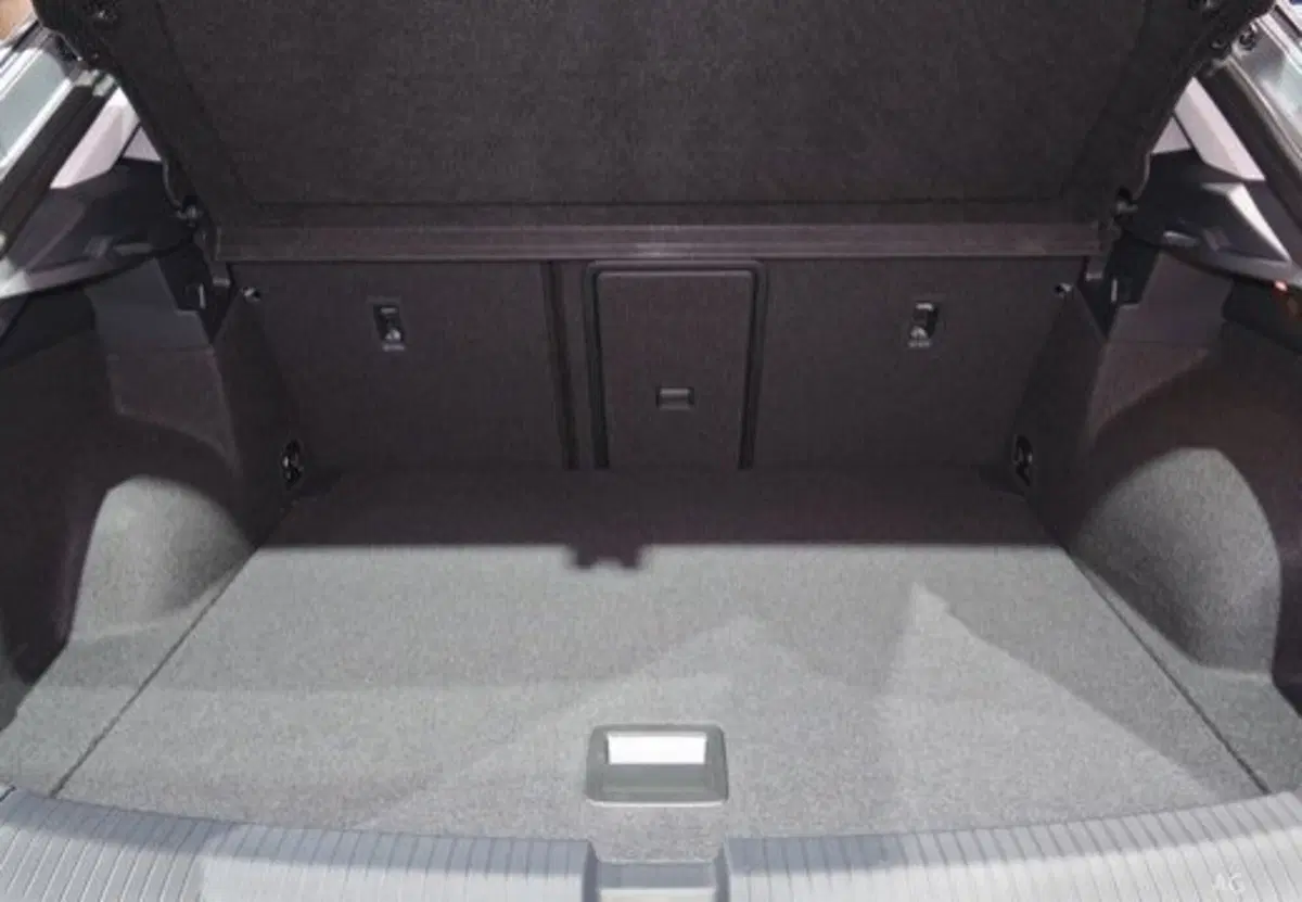 Volkswagen T-Roc usata a Salerno (20)