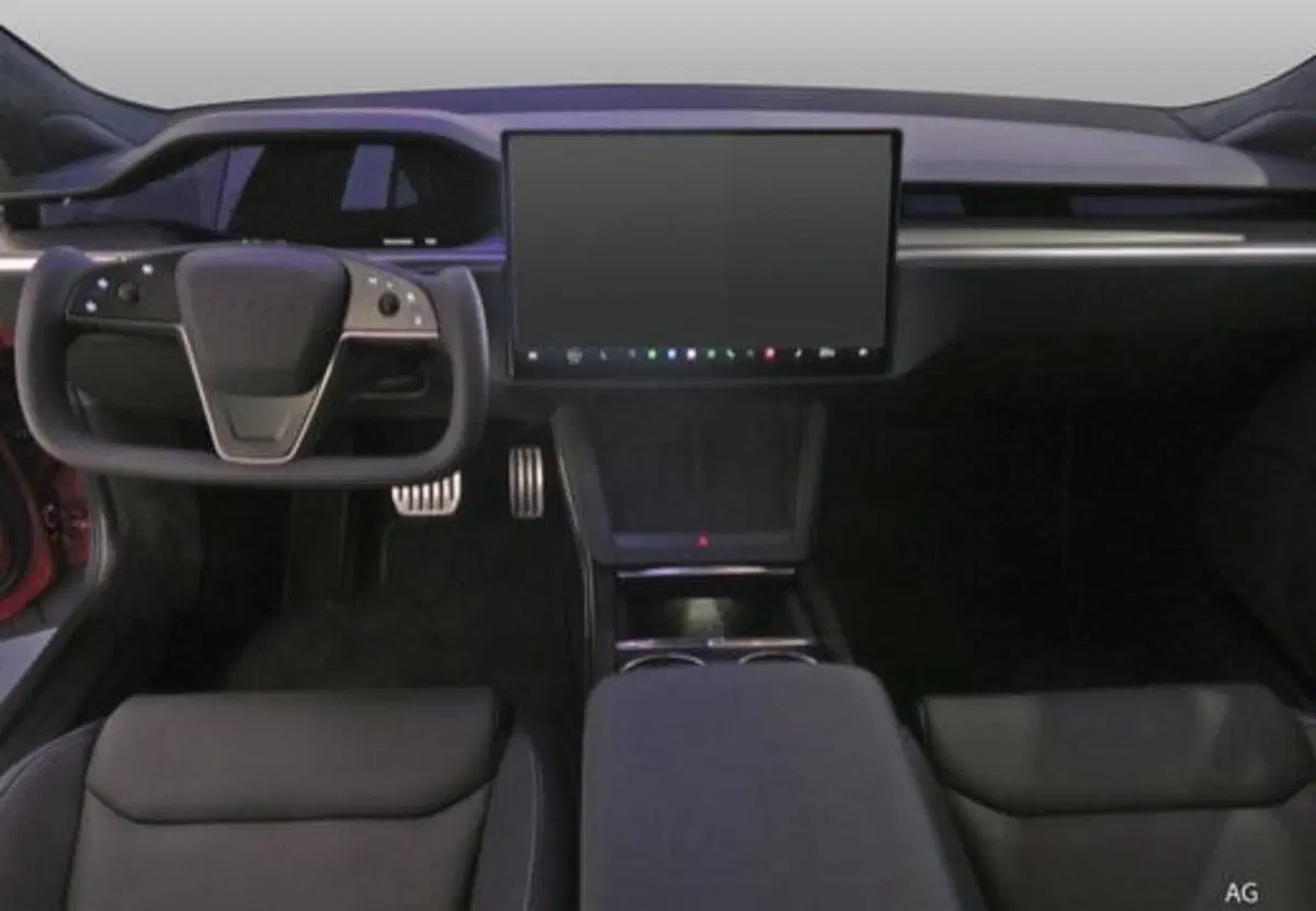 Tesla Model S usata a Salerno (7)