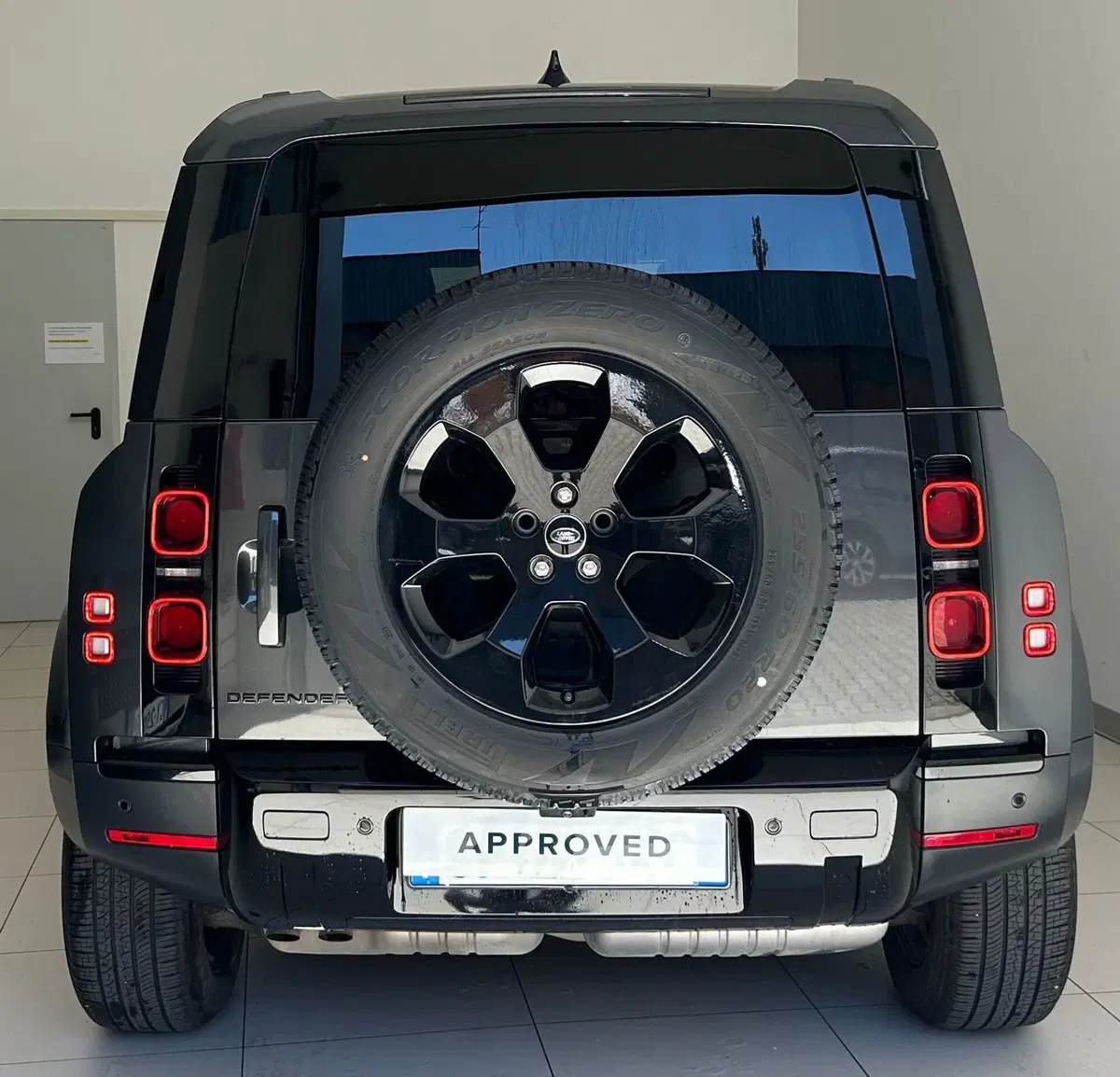 Land Rover Defender usata a Ferrara (7)