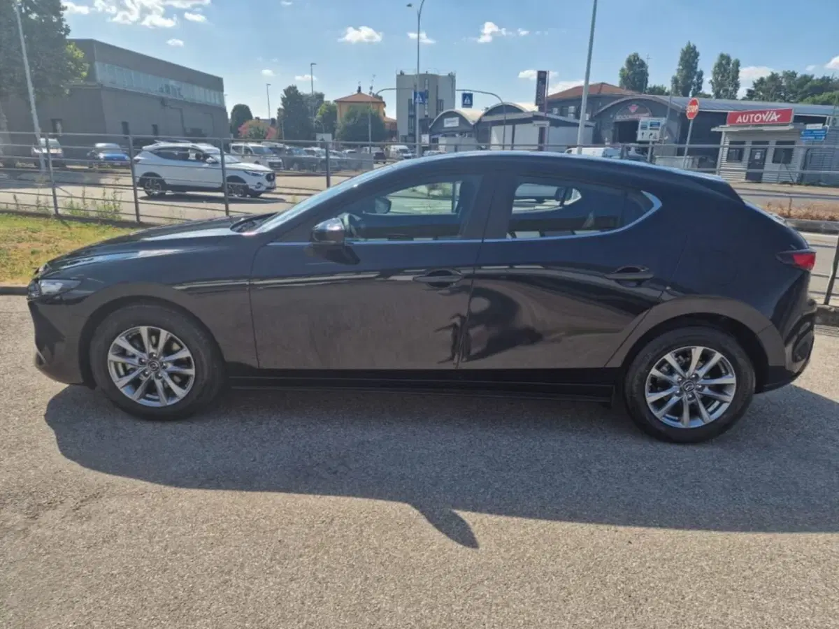 Mazda Mazda3 nuova a Bologna (3)