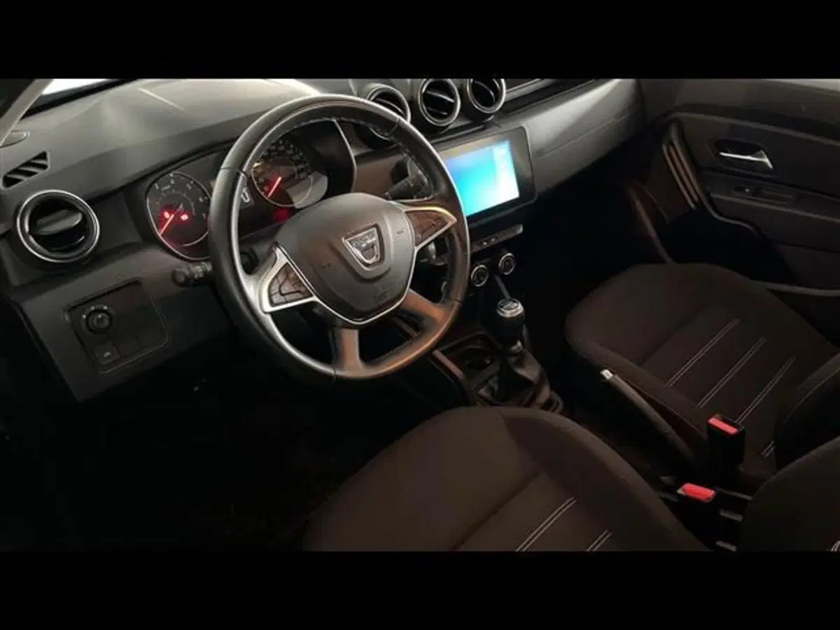 Dacia Duster usata a Firenze (9)