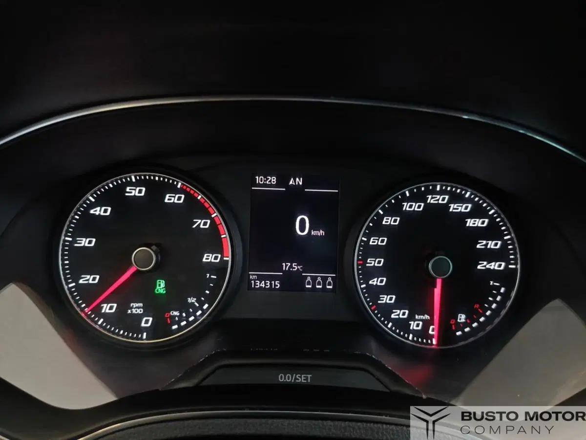 SEAT Arona usata a Varese (11)