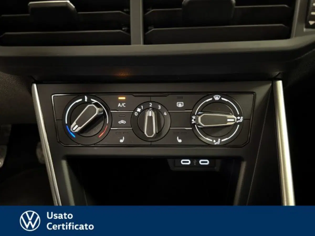 Volkswagen Taigo usata a Vicenza (16)