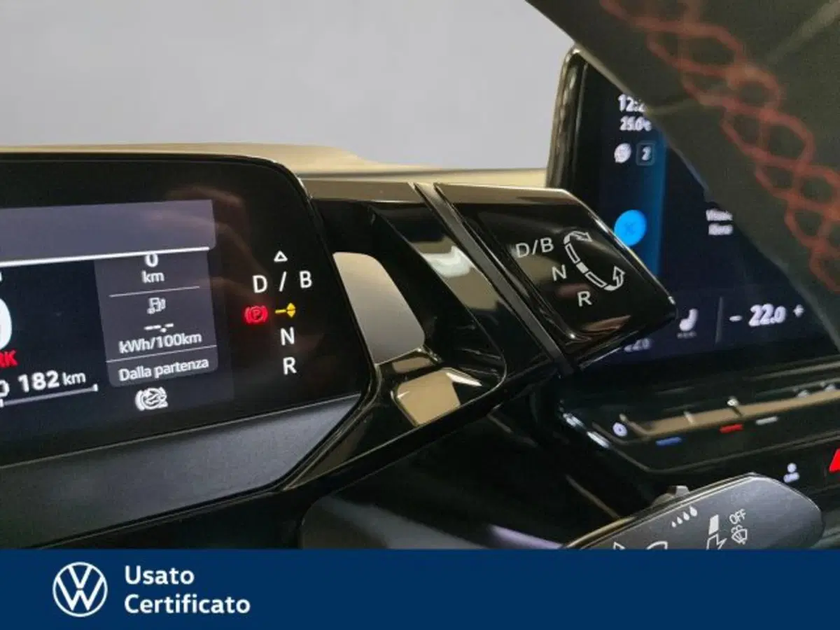 Volkswagen ID.5 usata a Vicenza (11)