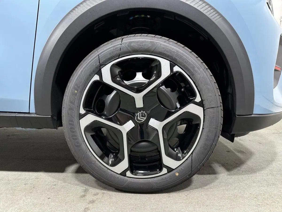 Citroen C3 Aircross nuova a Sondrio (9)