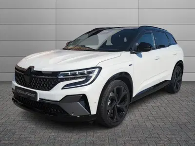 Renault Austral 1.2 full hybrid Techno Esprit Alpine 200cv auto del 2023 usata a Catanzaro