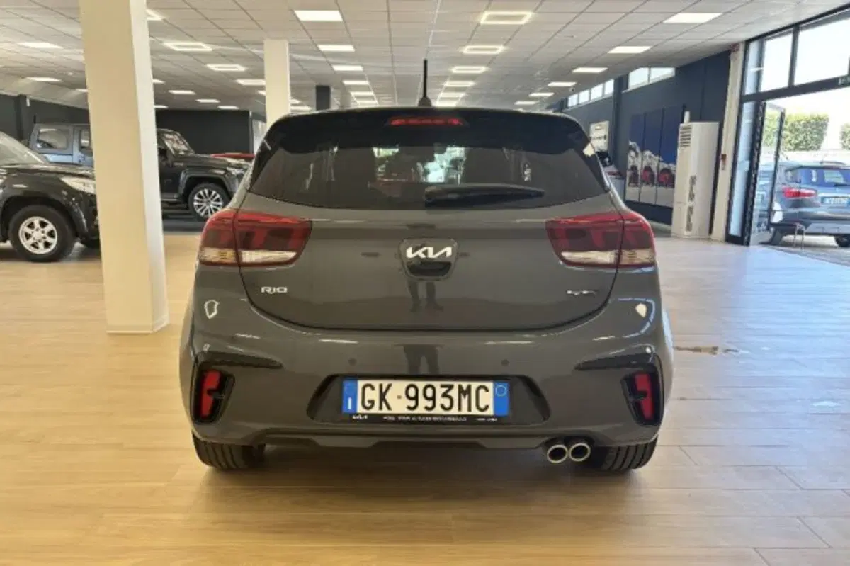 Kia Rio usata a Latina (6)