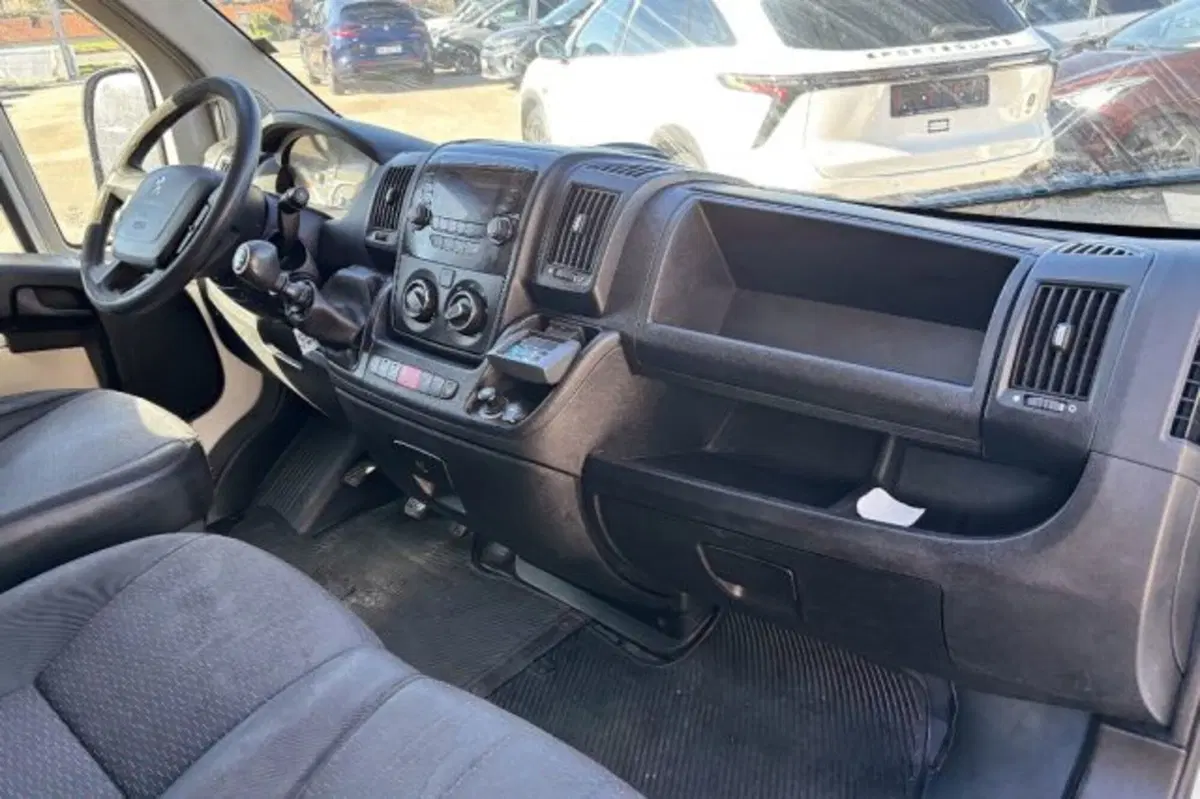 Peugeot Boxer Furgone usata a Latina (9)