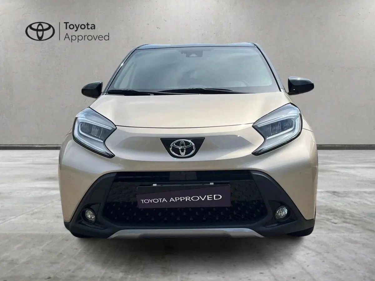 Toyota Aygo X usata a Lecco (13)