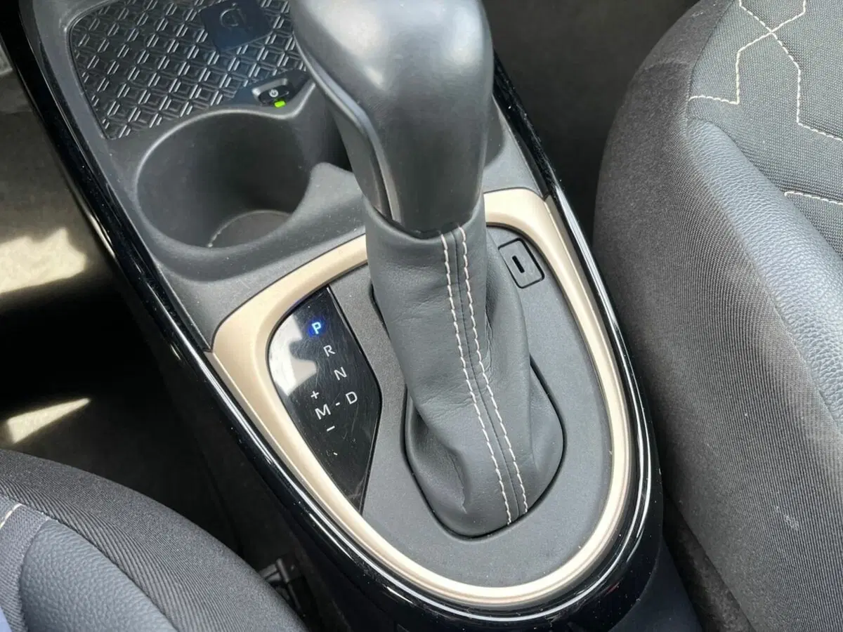 Toyota Aygo X usata a Lecco (20)