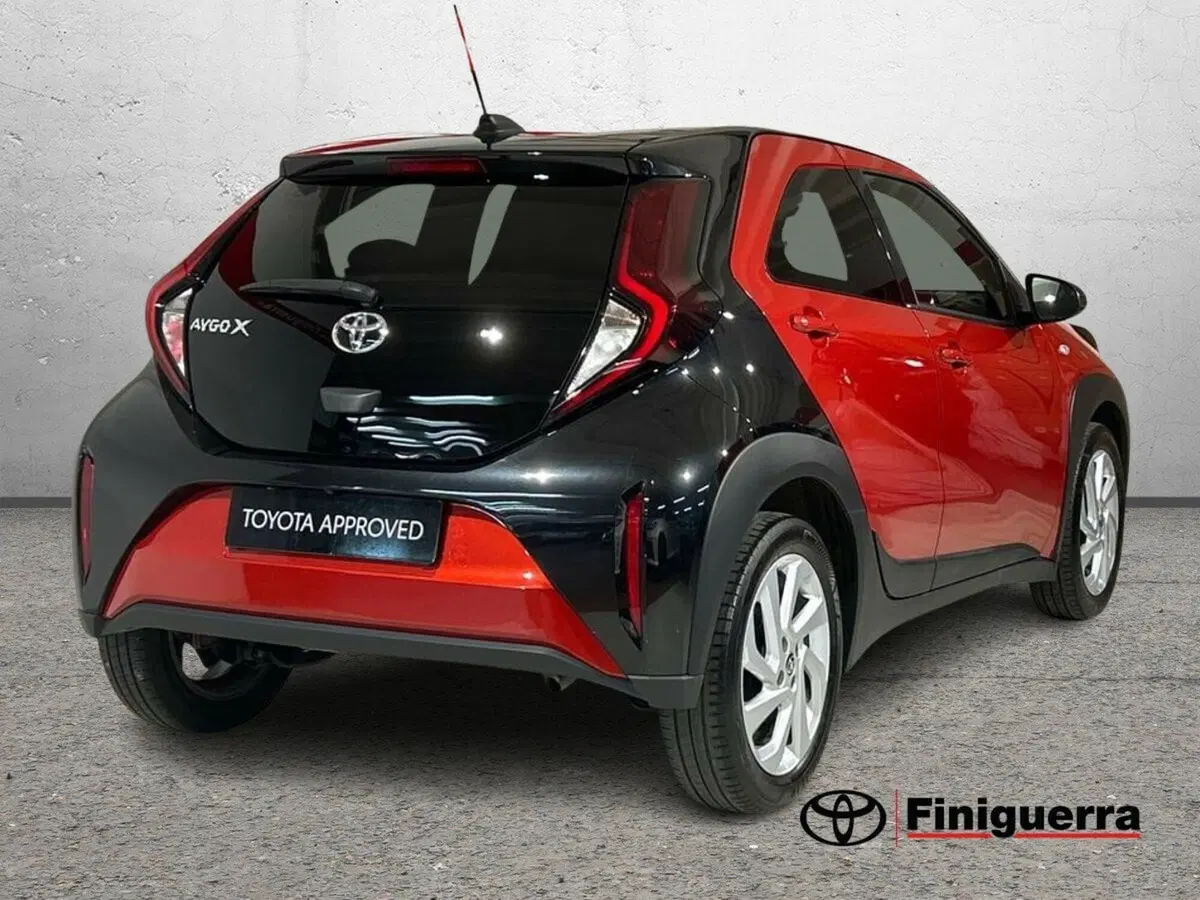 Toyota Aygo X usata a Lecco (5)
