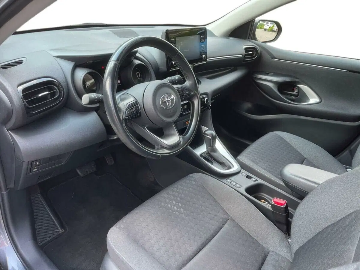 Toyota Yaris usata a Lecco (7)