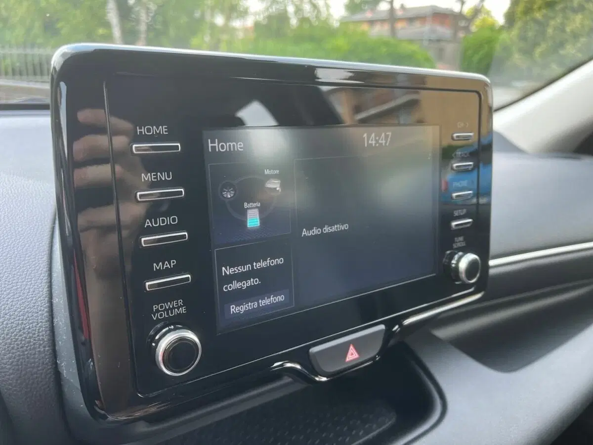Toyota Yaris usata a Lecco (10)