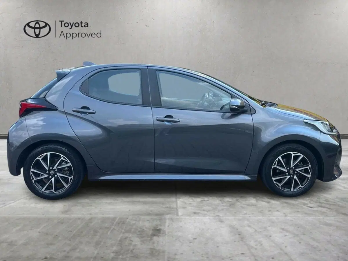Toyota Yaris usata a Lecco (4)
