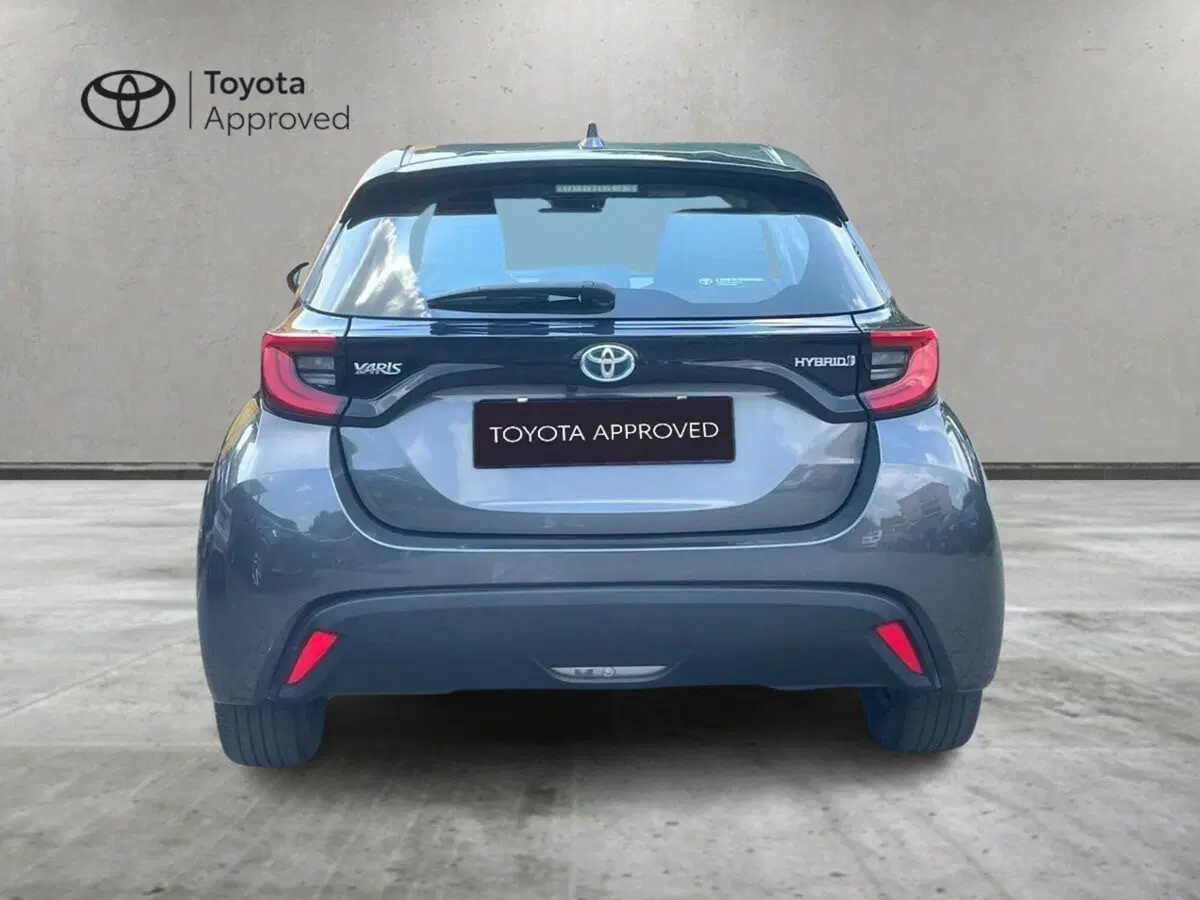 Toyota Yaris usata a Lecco (11)