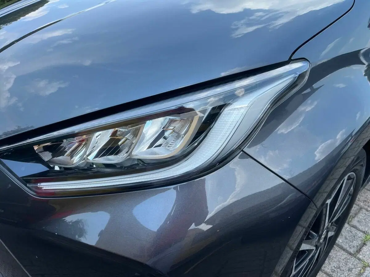 Toyota Yaris usata a Lecco (13)