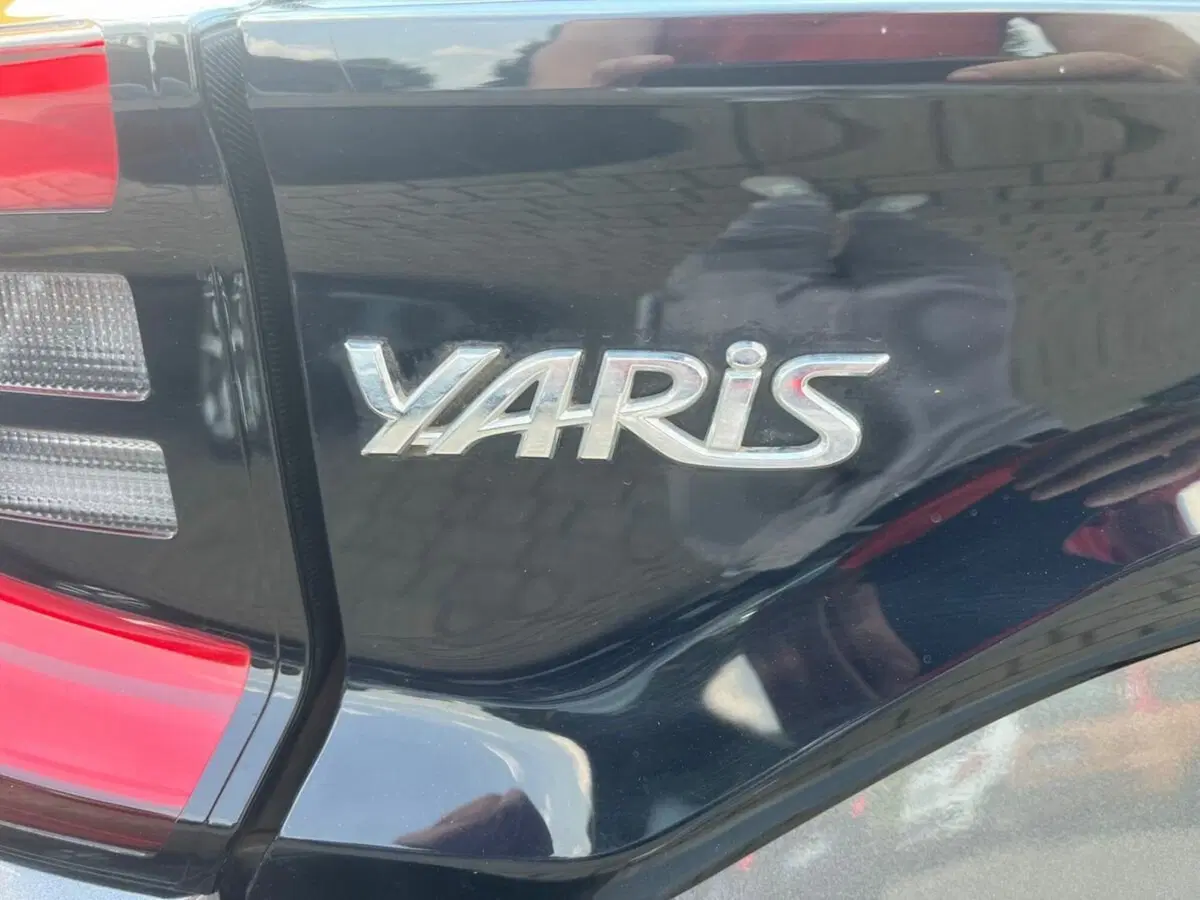 Toyota Yaris usata a Lecco (17)