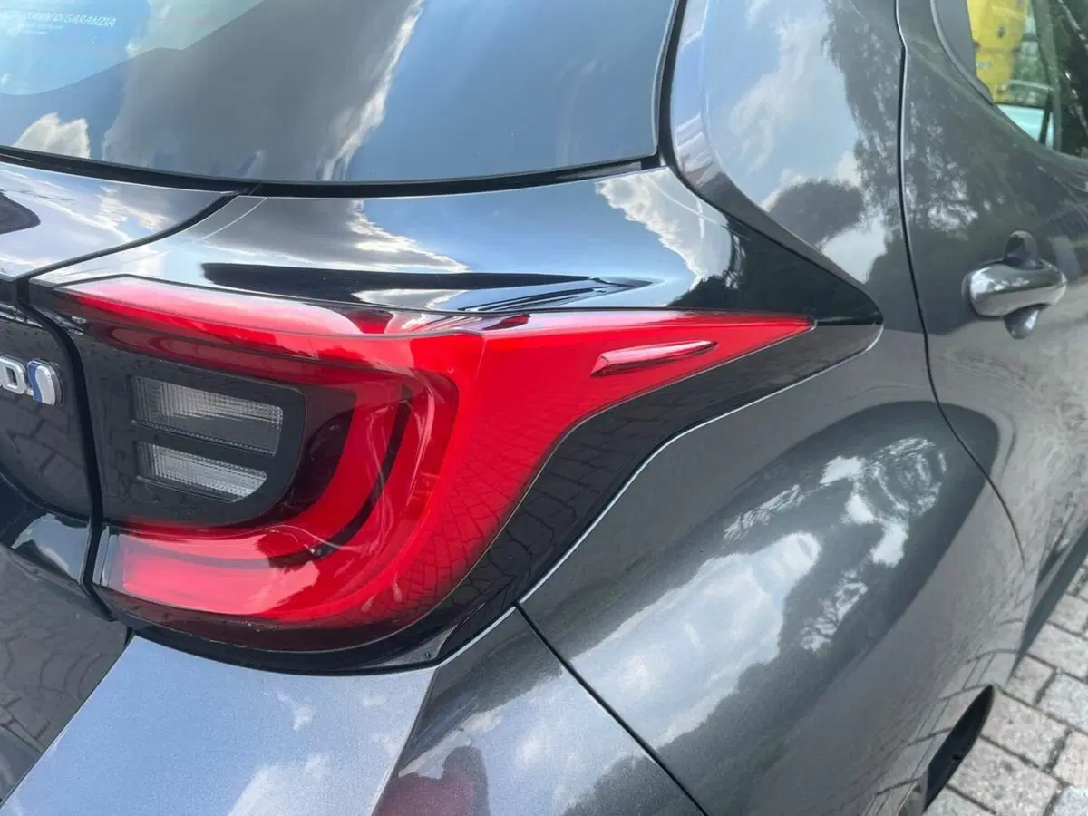 Toyota Yaris usata a Lecco (19)