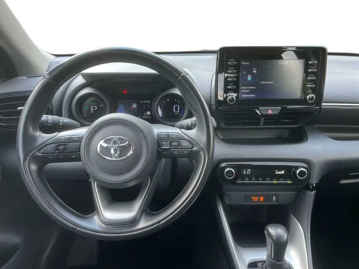 Toyota Yaris usata a Lecco (7)