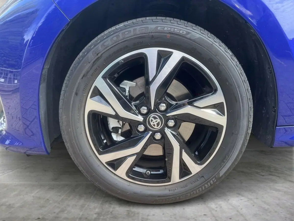 Toyota Yaris usata a Lecco (15)