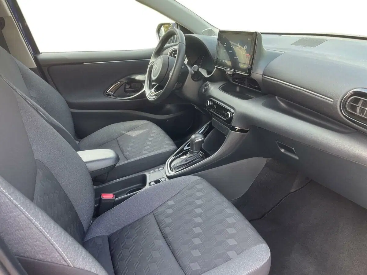 Toyota Yaris usata a Lecco (19)