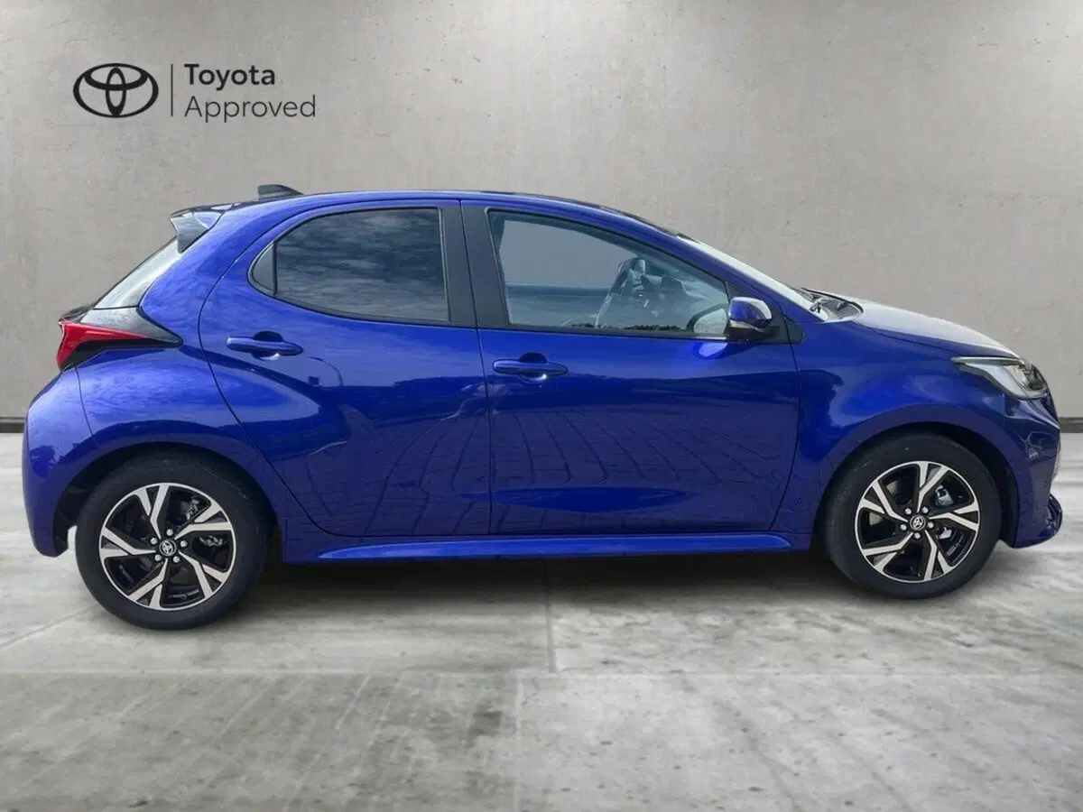 Toyota Yaris usata a Lecco (4)