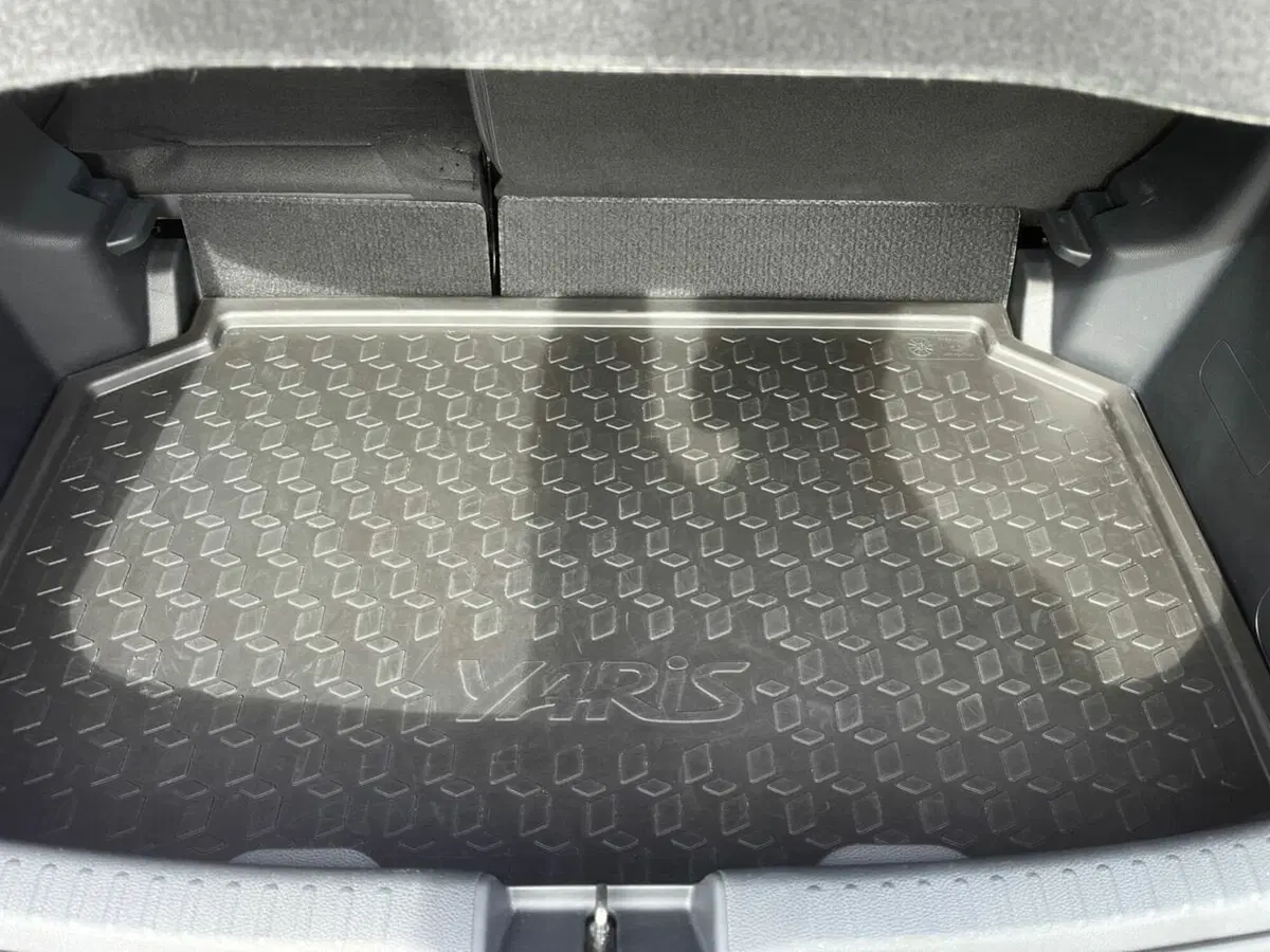 Toyota Yaris usata a Lecco (6)