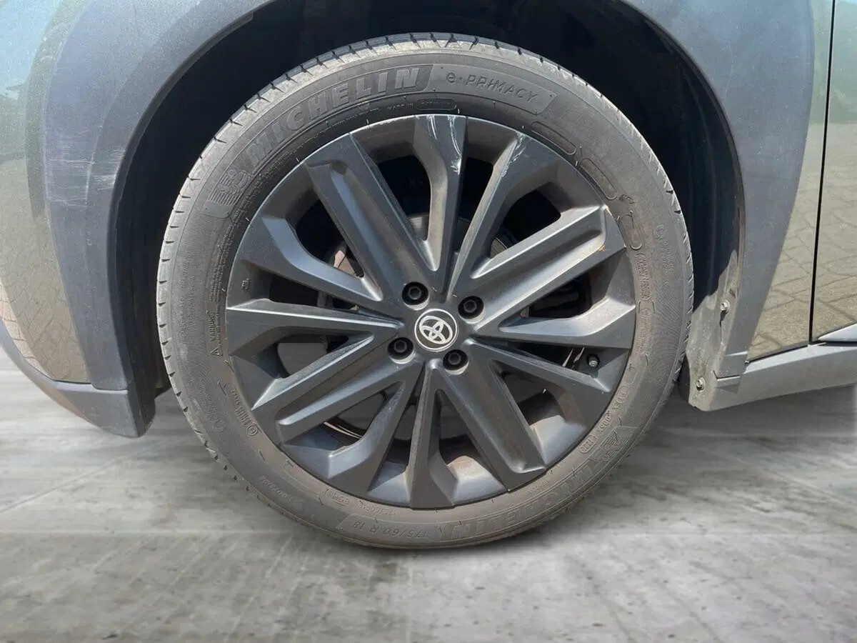 Toyota Aygo X usata a Lecco (15)