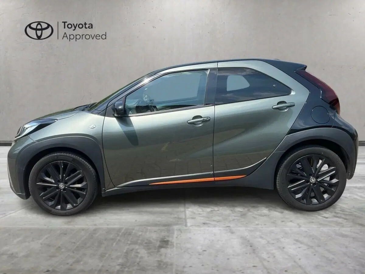 Toyota Aygo X usata a Lecco (3)