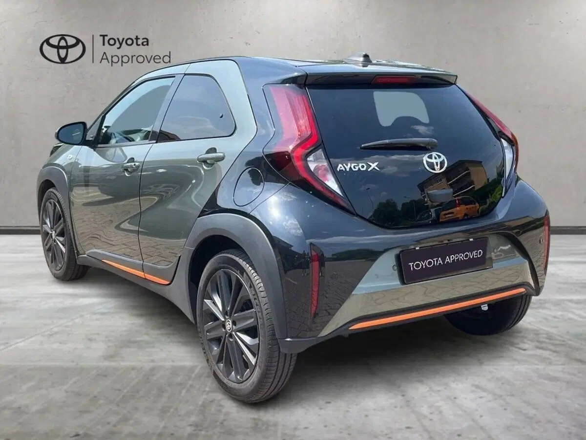 Toyota Aygo X usata a Lecco (5)