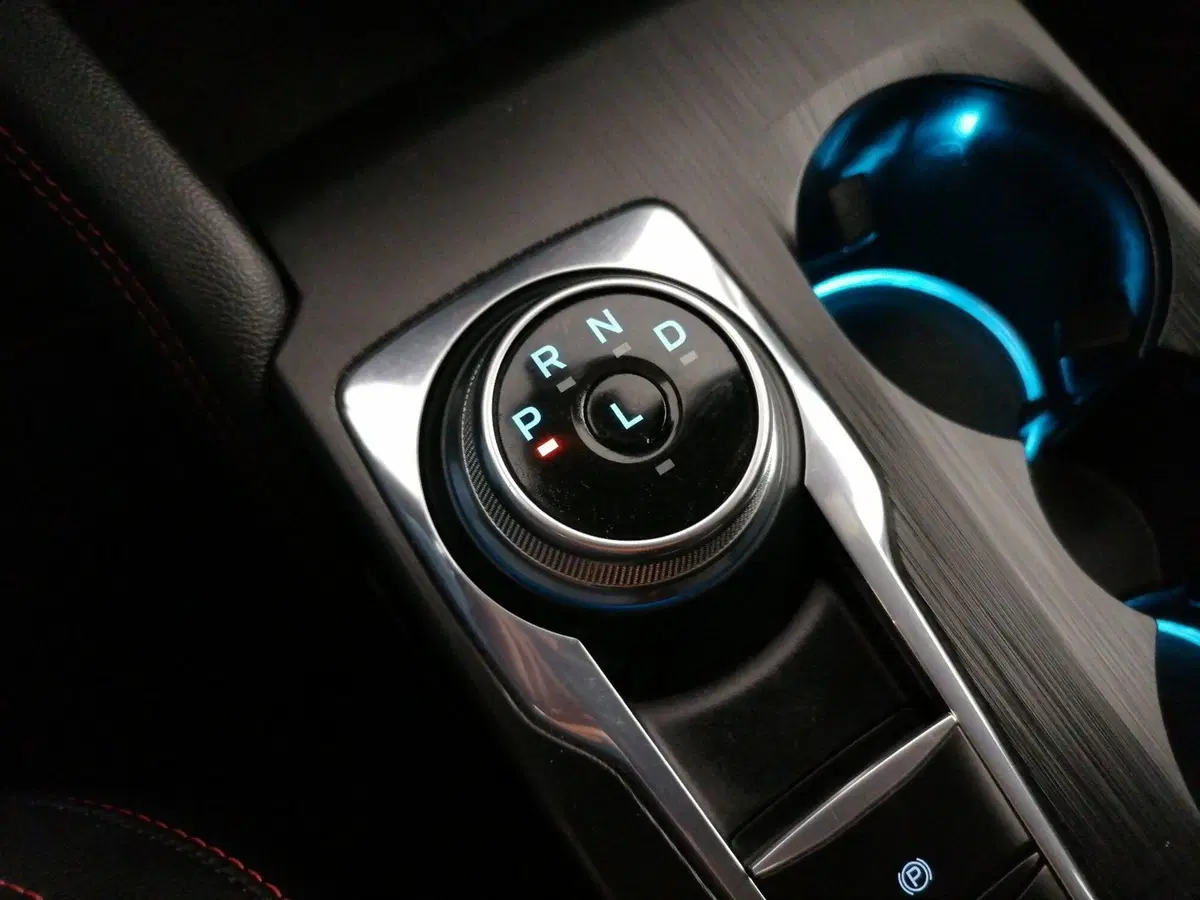 Ford Kuga usata a Roma (14)