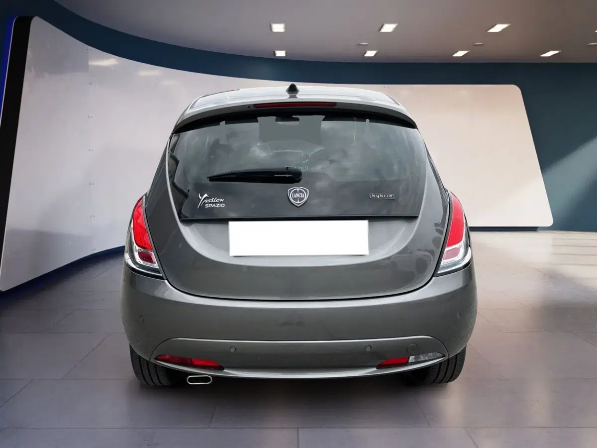 Lancia Ypsilon usata a Torino (5)